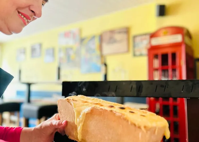 Old Town Монтрё